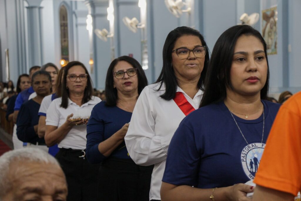 Noite de samba, frevo e pagode agita ST na Festa da Penha