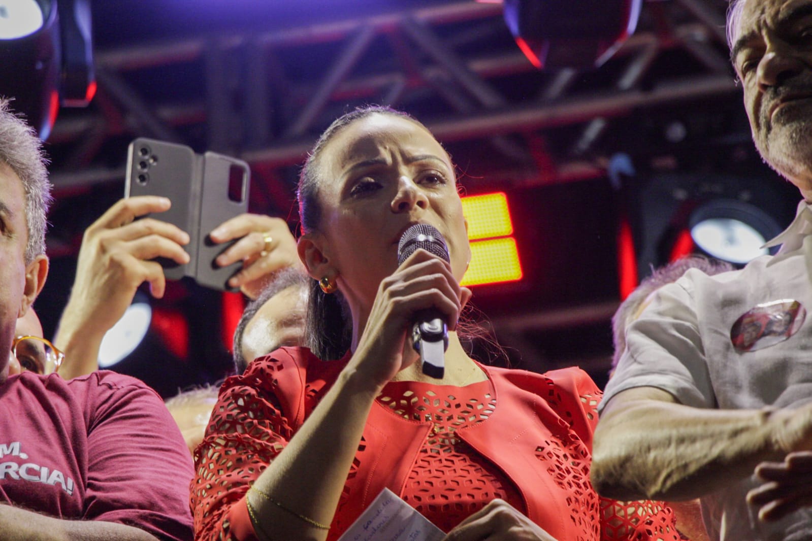 Márcia levanta bandeira contra machismo e violência política em ST