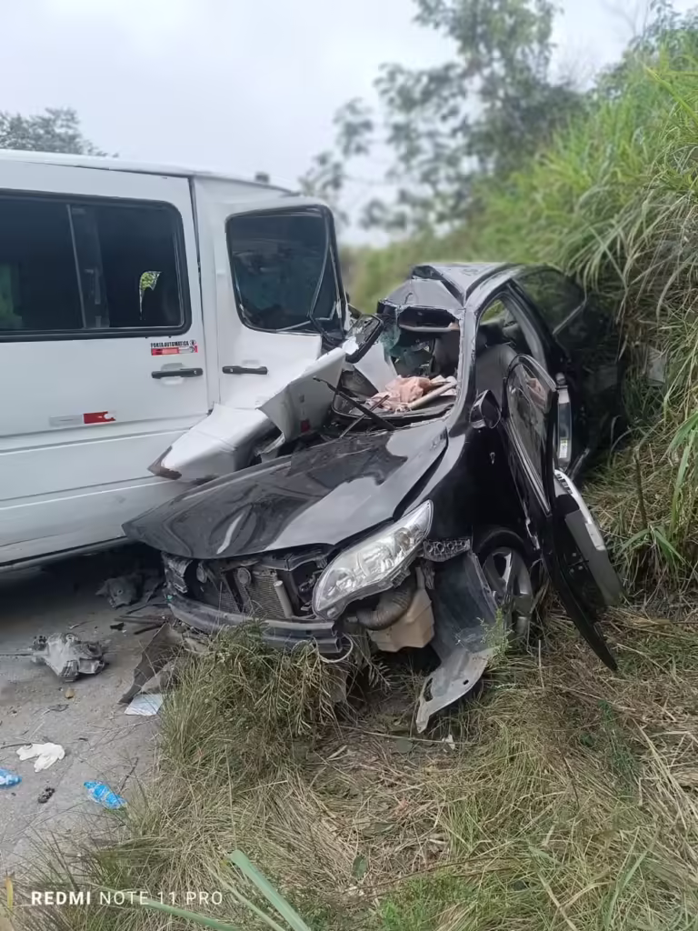 Três pessoas morrem após colisão entre veículos na Mata Sul de PE
