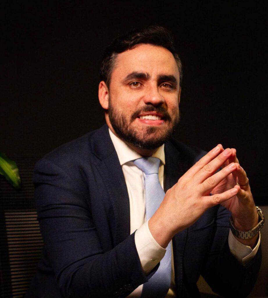Almir Reis tem material suspenso e Ingrid ganha direito de resposta