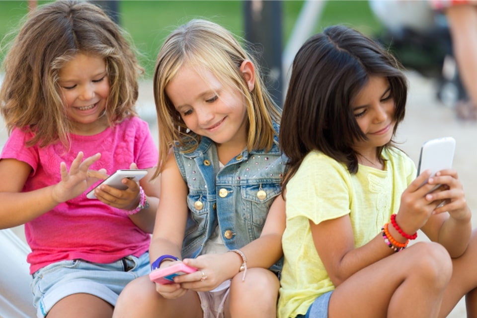 Austrália proibirá acesso a redes sociais a menores de 16 anos 1 Austrália proibirá acesso a redes sociais a menores de 16 anos. O projeto conta com o apoio dos dois principais partidos australianos (Crédito: Freepik)