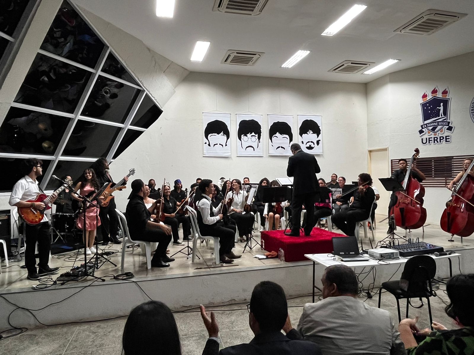 Concerto The Beatles Across The Universe emociona ST