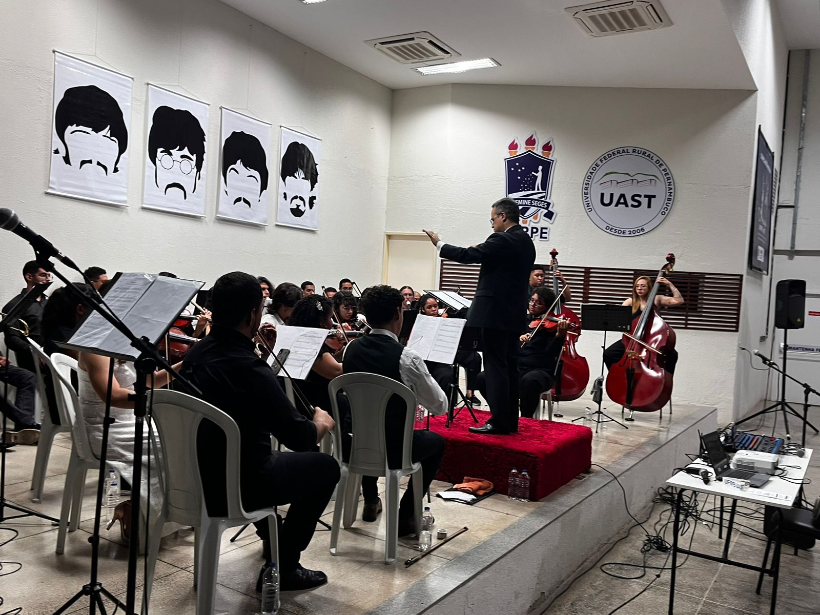 Concerto The Beatles Across The Universe emociona ST