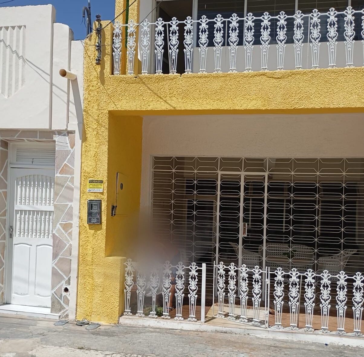 Morador de rua invade casa e toma banho no Centro de ST 1 Fotos: cedidas pela denunciante