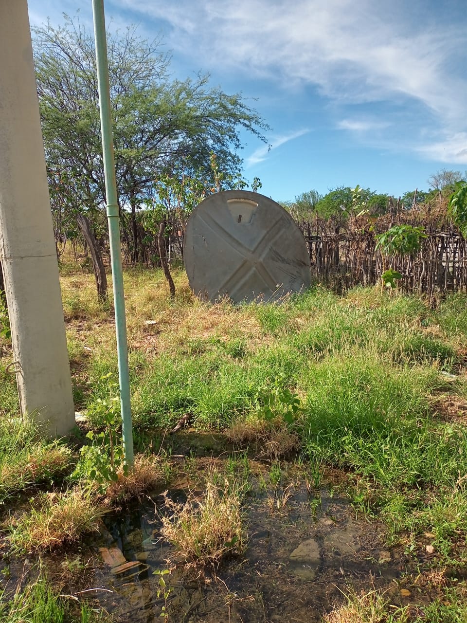 Descaso da Compesa causa revolta na zona rural de Serra Talhada