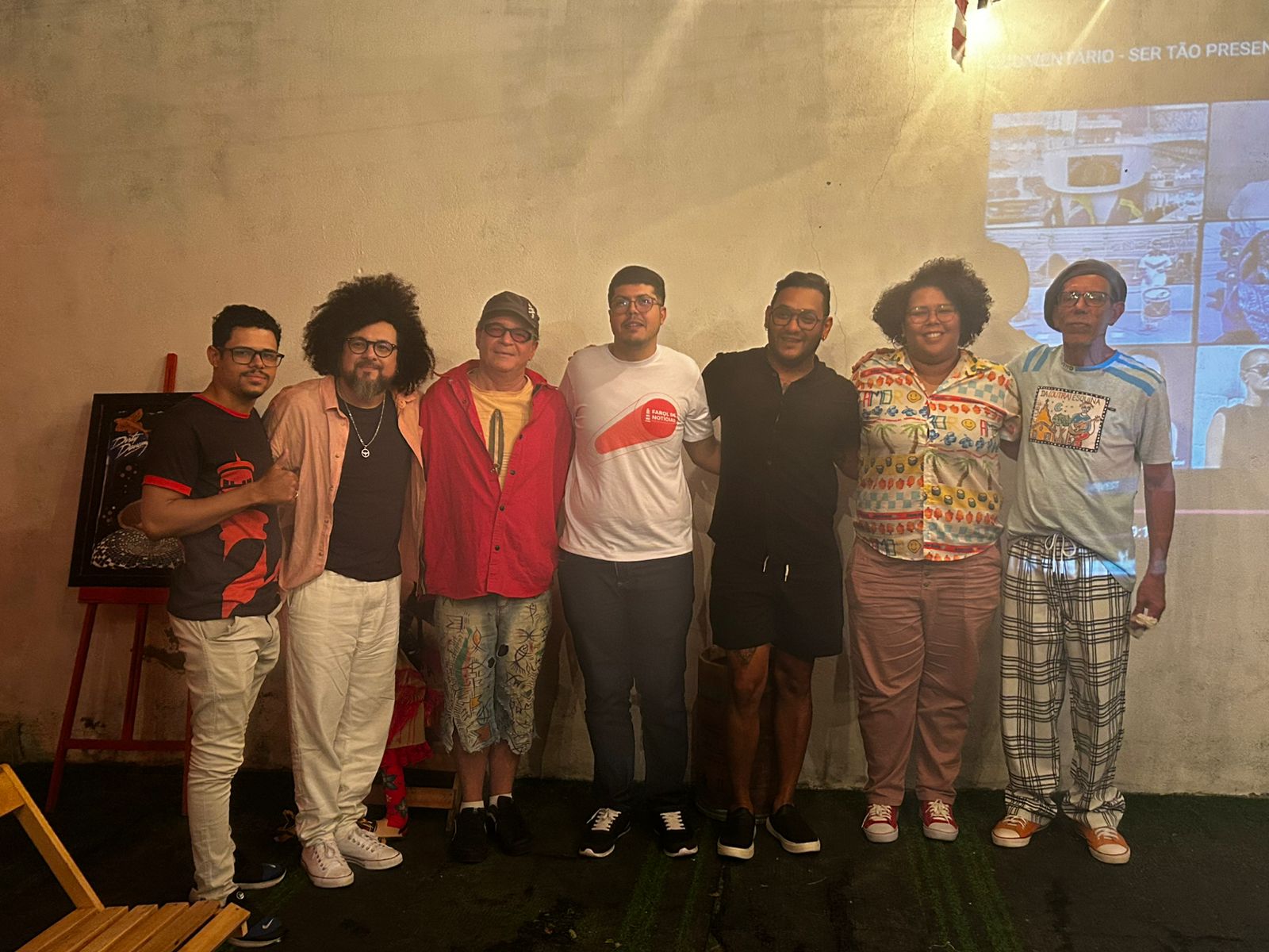 Lixo ganha luz nas mãos de 4 artistas em Serra Talhada