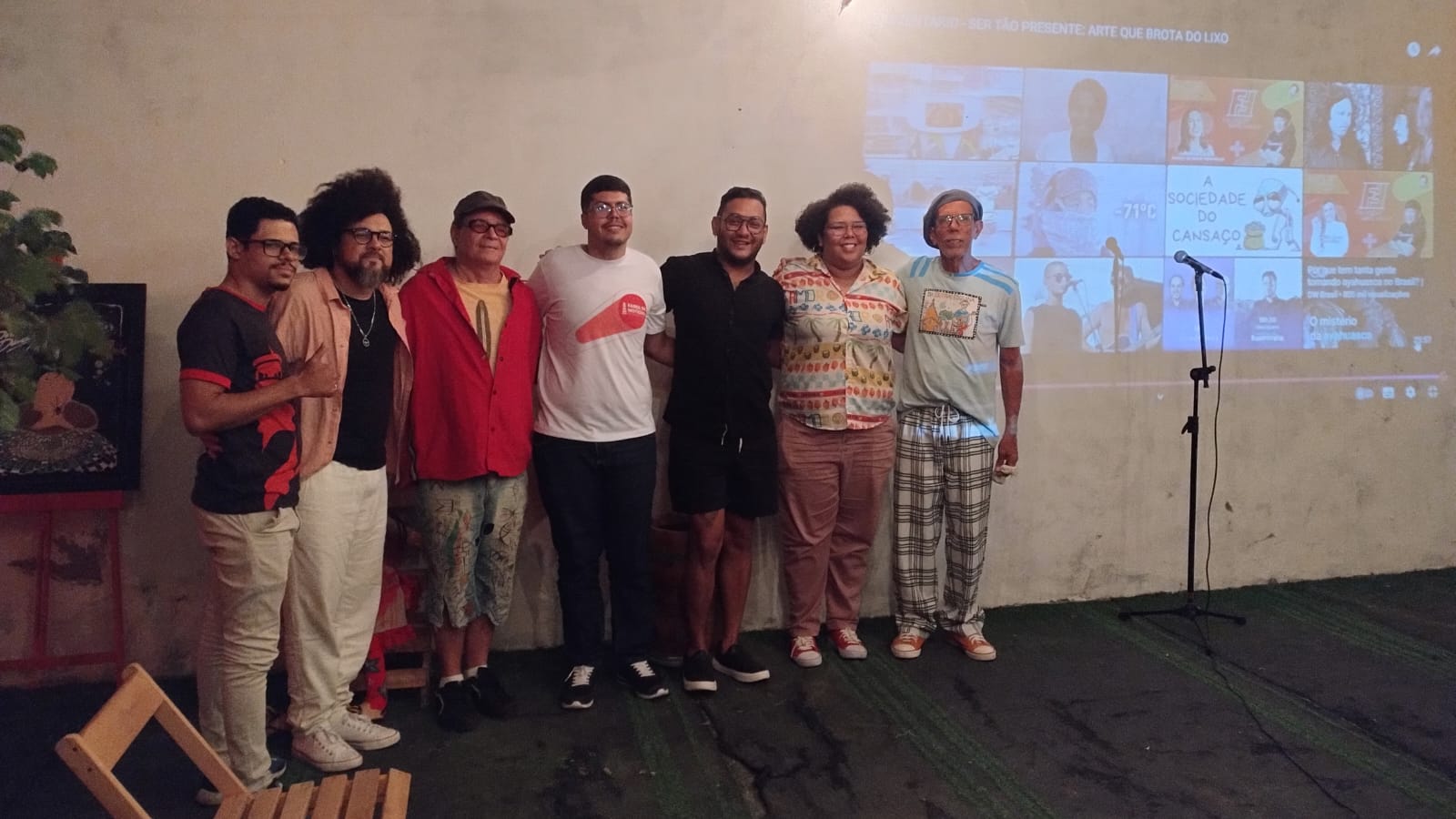 Lixo ganha luz nas mãos de 4 artistas em Serra Talhada 1 Documentário