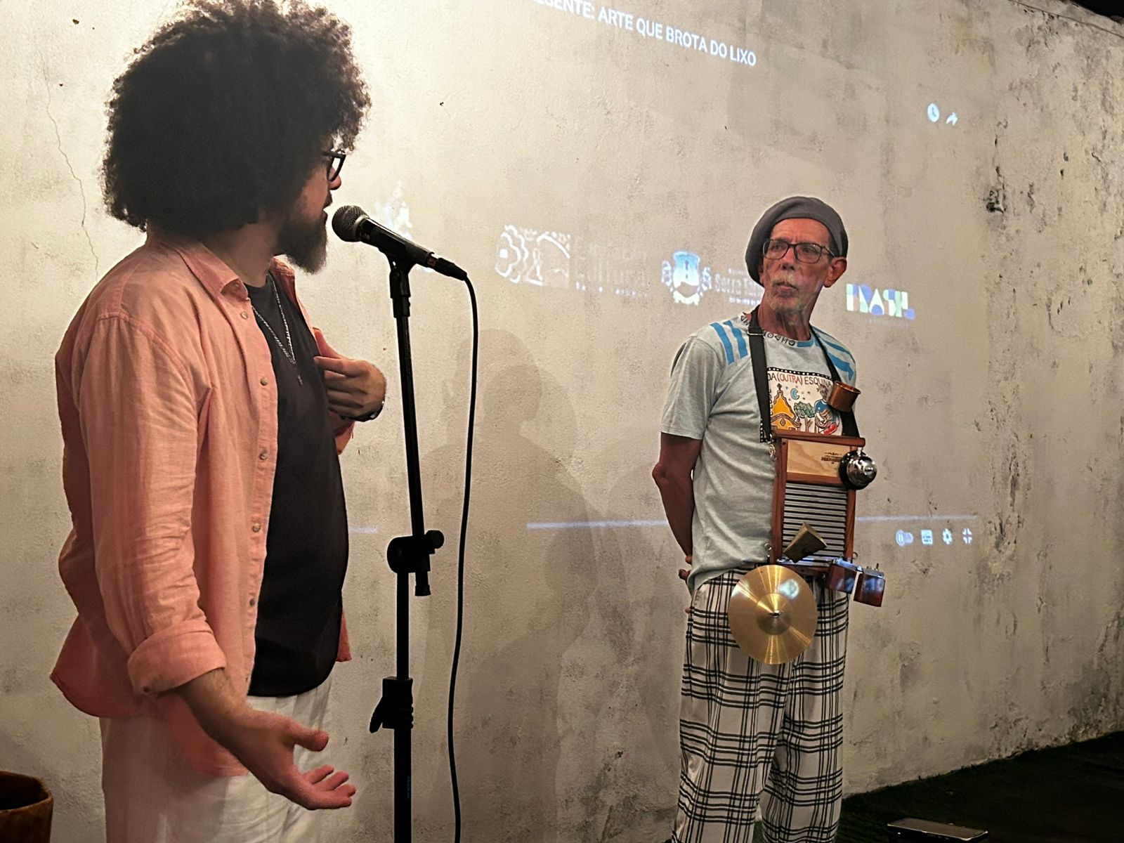 Lixo ganha luz nas mãos de 4 artistas em Serra Talhada
