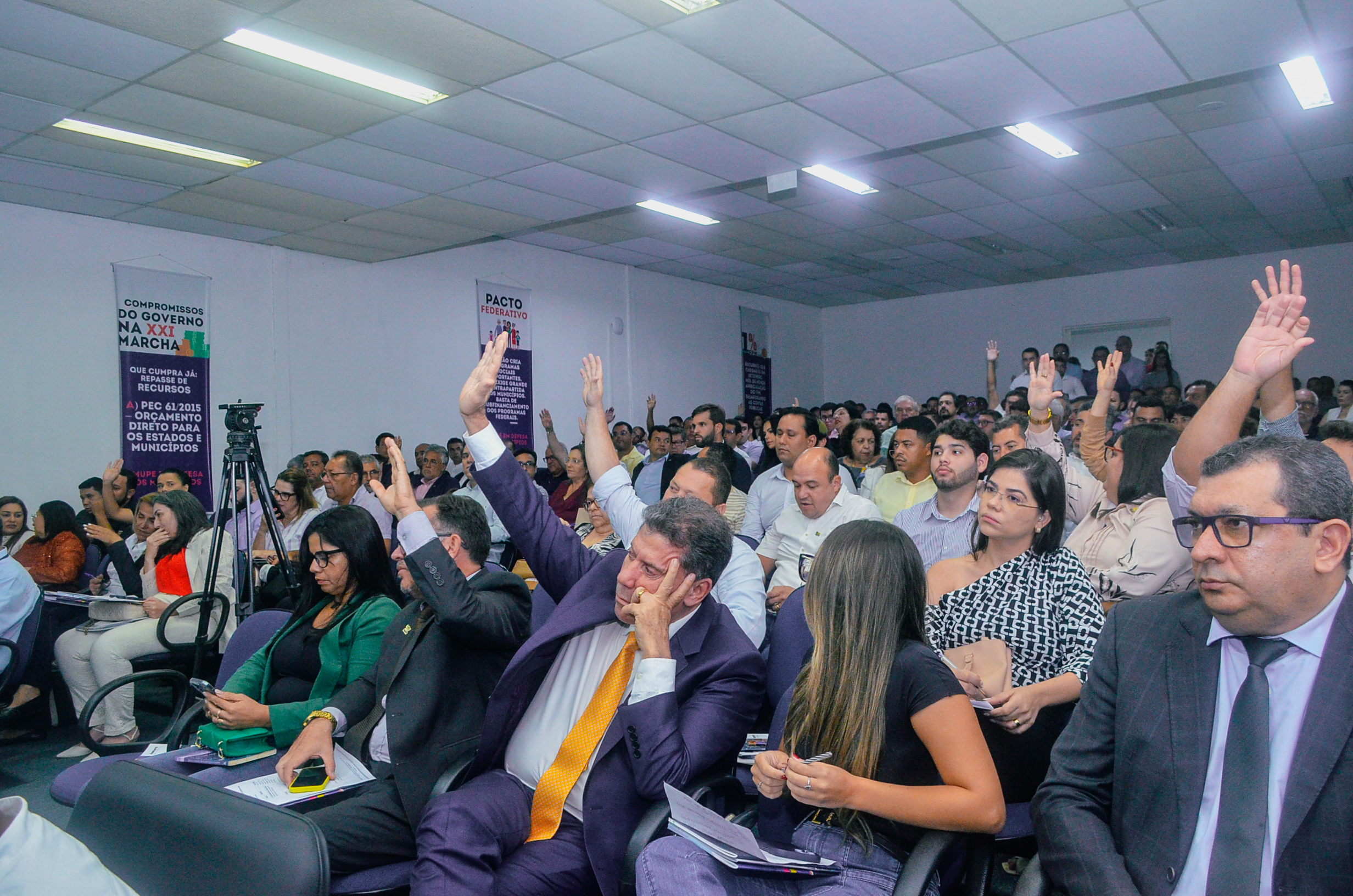 Márcia retorna a Amupe destacando pautas positivas do municipalismo