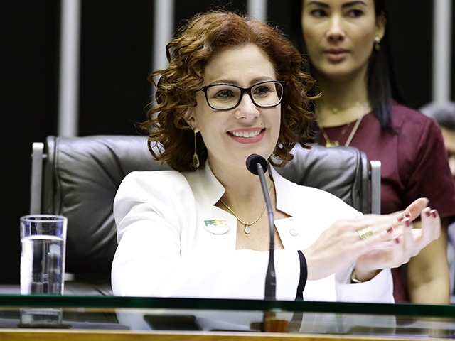 TRE-SP cassa mandato e torna Carla Zambelli inelegível por 8 anos 1 TRE-SP cassa mandato e torna Carla Zambelli inelegível por 8 anos - Foto: Reprodução/Câmara dos Deputados