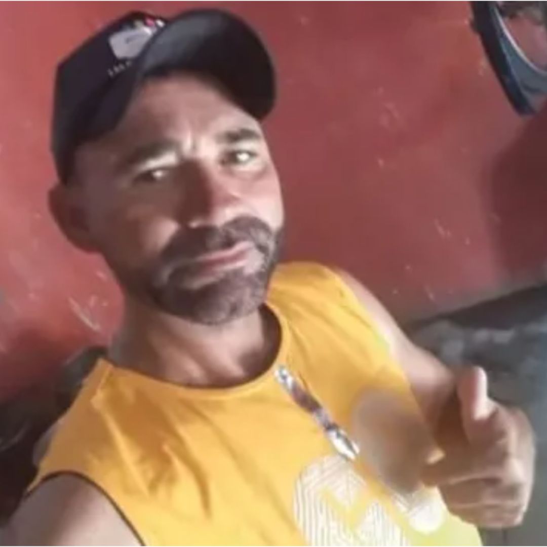 Homem é morto a paulada na cabeça próximo a ST 1 Homem de 39 anos é morto com paulada na cabeça próximo a ST