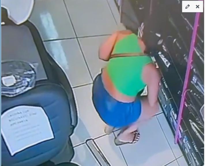 Câmeras flagram mulher furtando no centro de Serra Talhada; loja denuncia