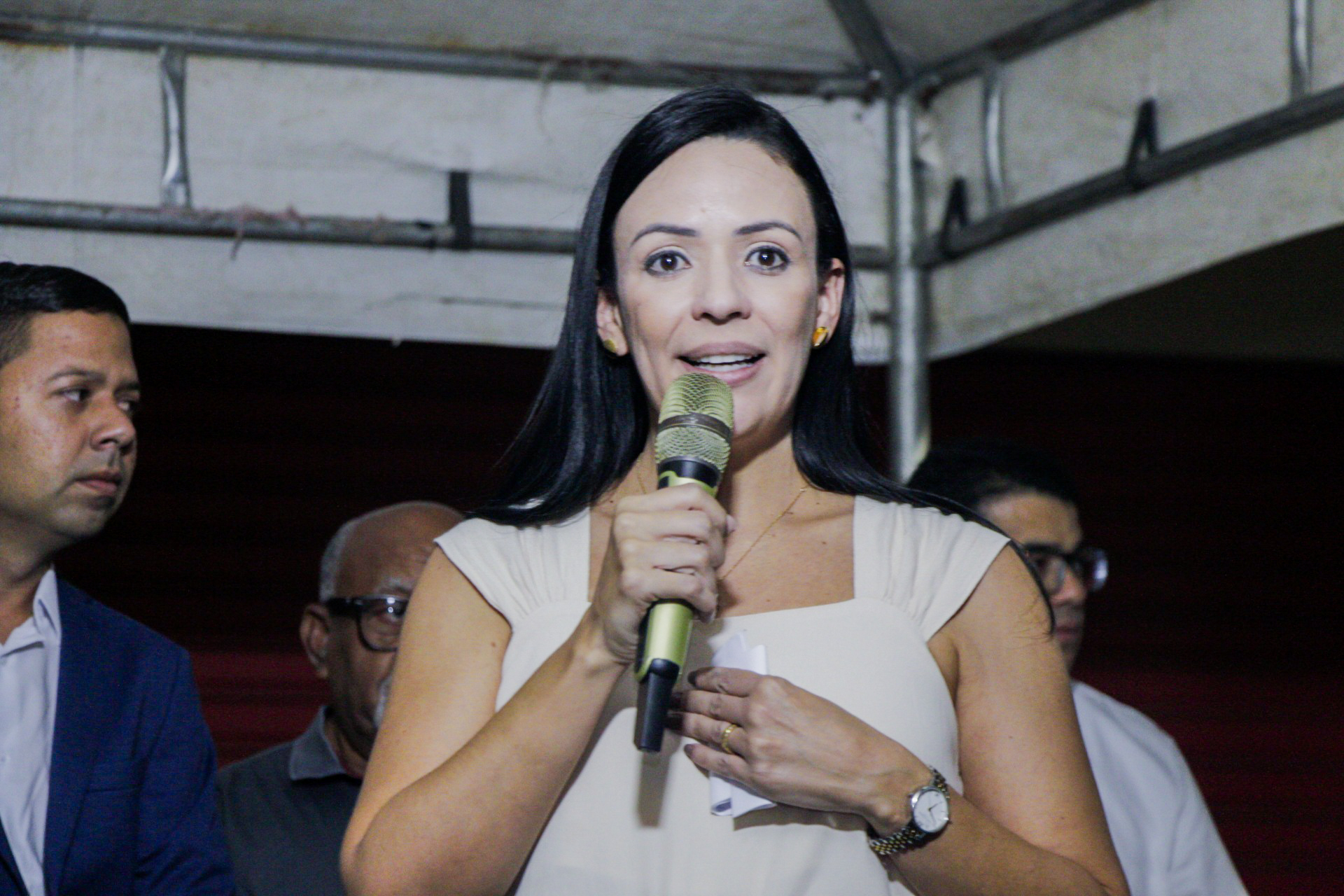 Cerimônia de posse do novo padre de ST reúne dezenas de fiéis