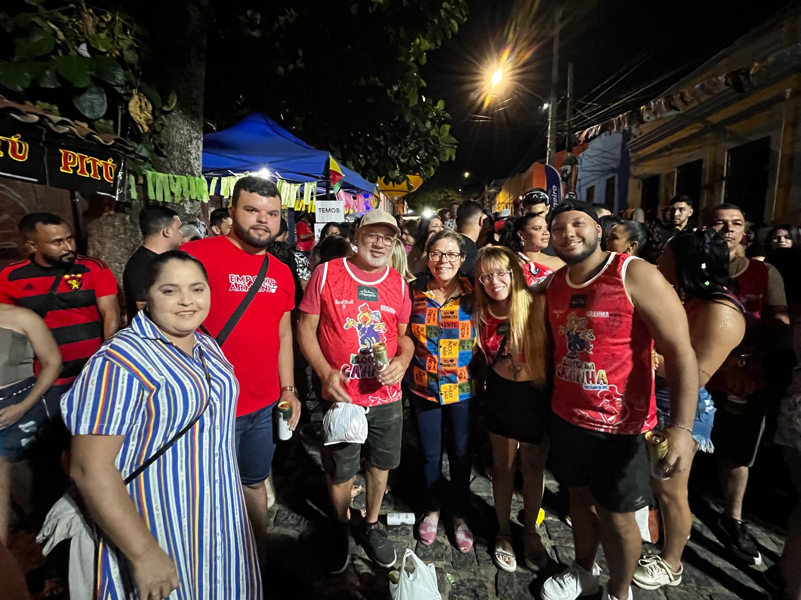 Bloco da Galinha desfilou com frevo, chuva e alegria nesta 6ª em Triunfo