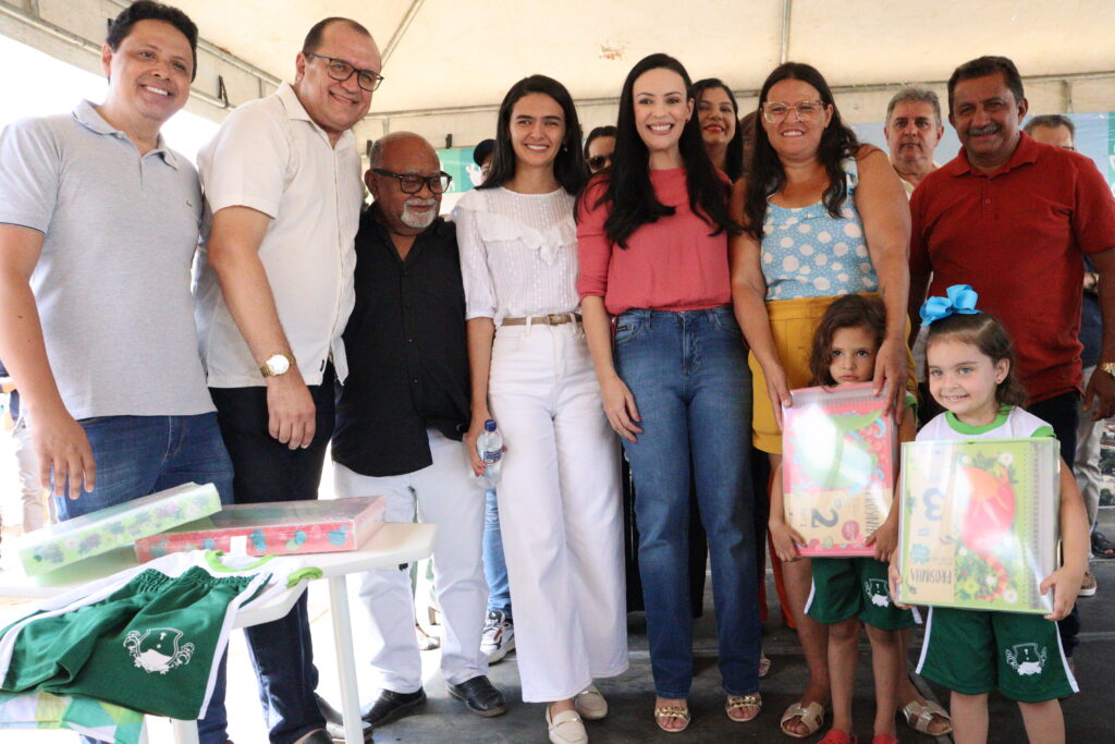 Márcia entrega creche em ST e dispara: 