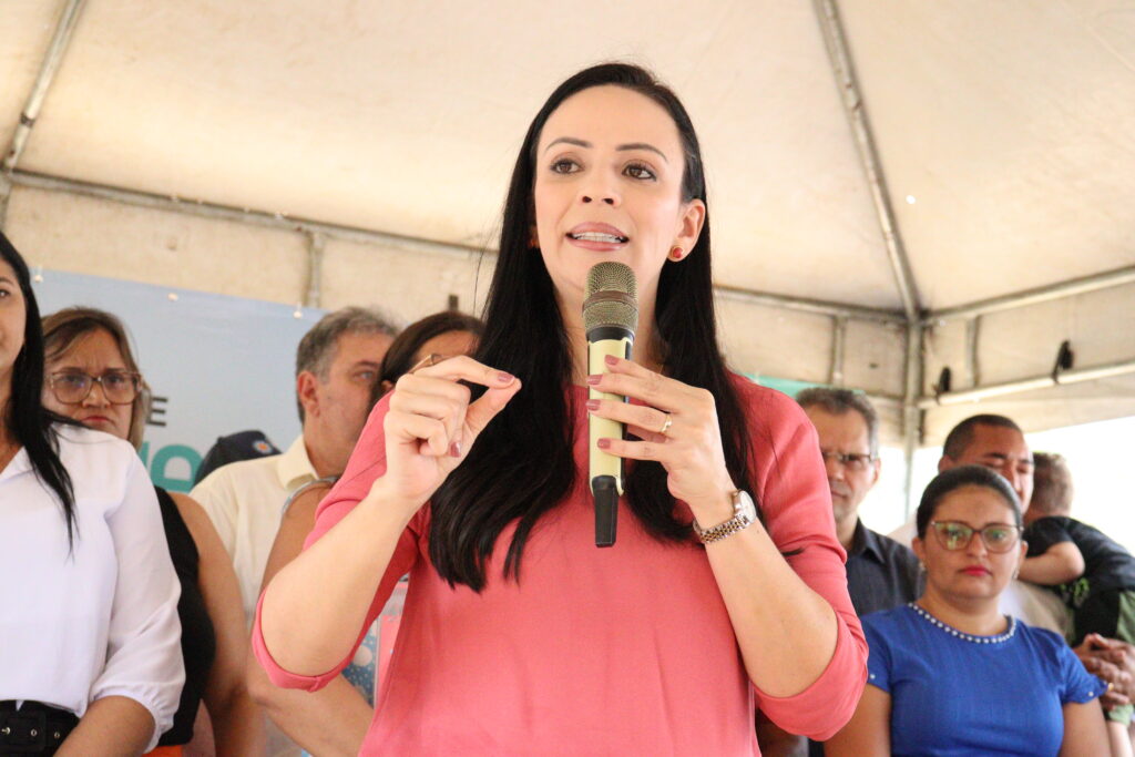 Márcia entrega creche em ST e dispara: 