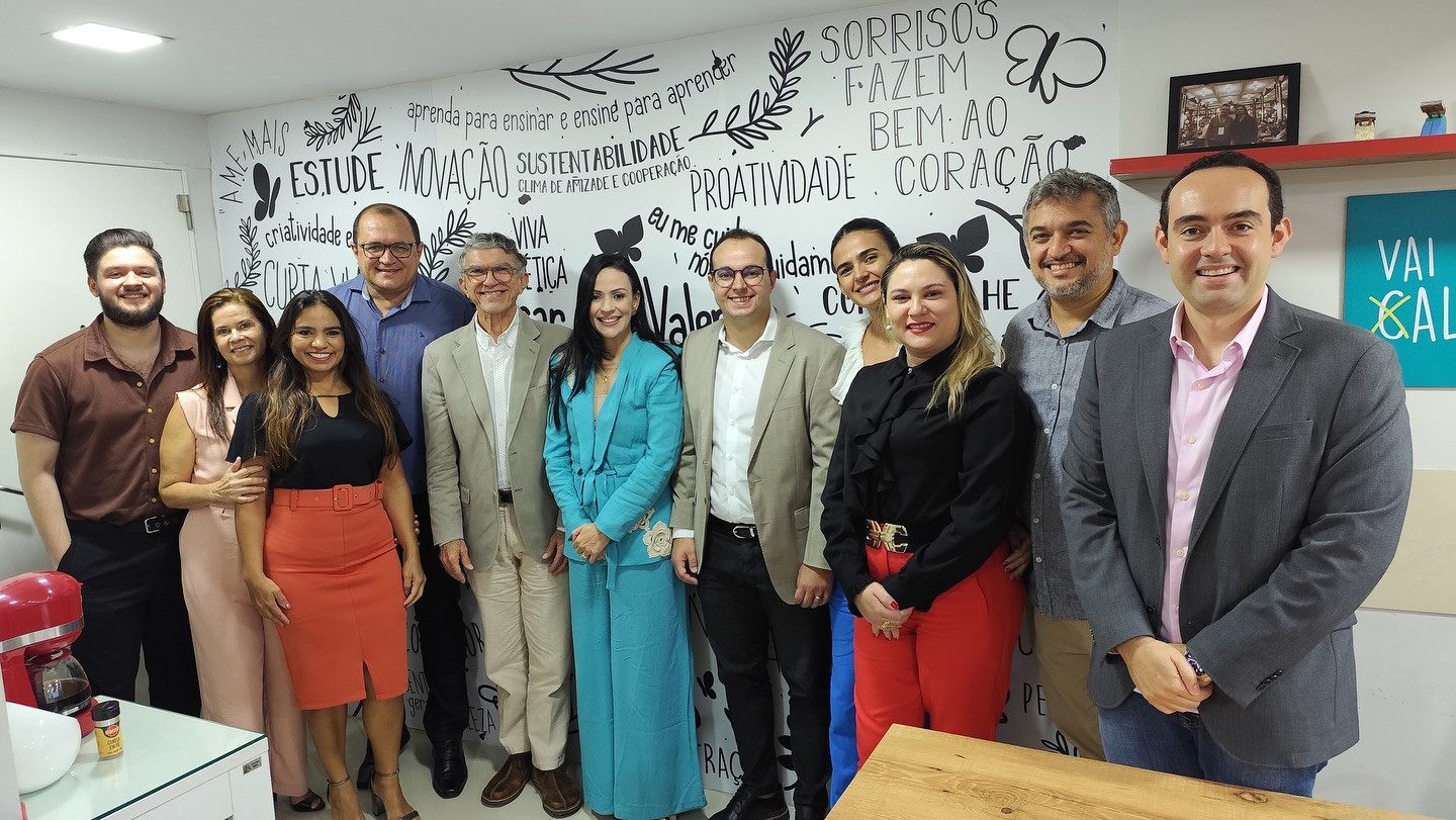 Márcia anuncia que educação de ST está entre as 10 melhores do NE 1 márcia conrado em reunião sobre índices da educação