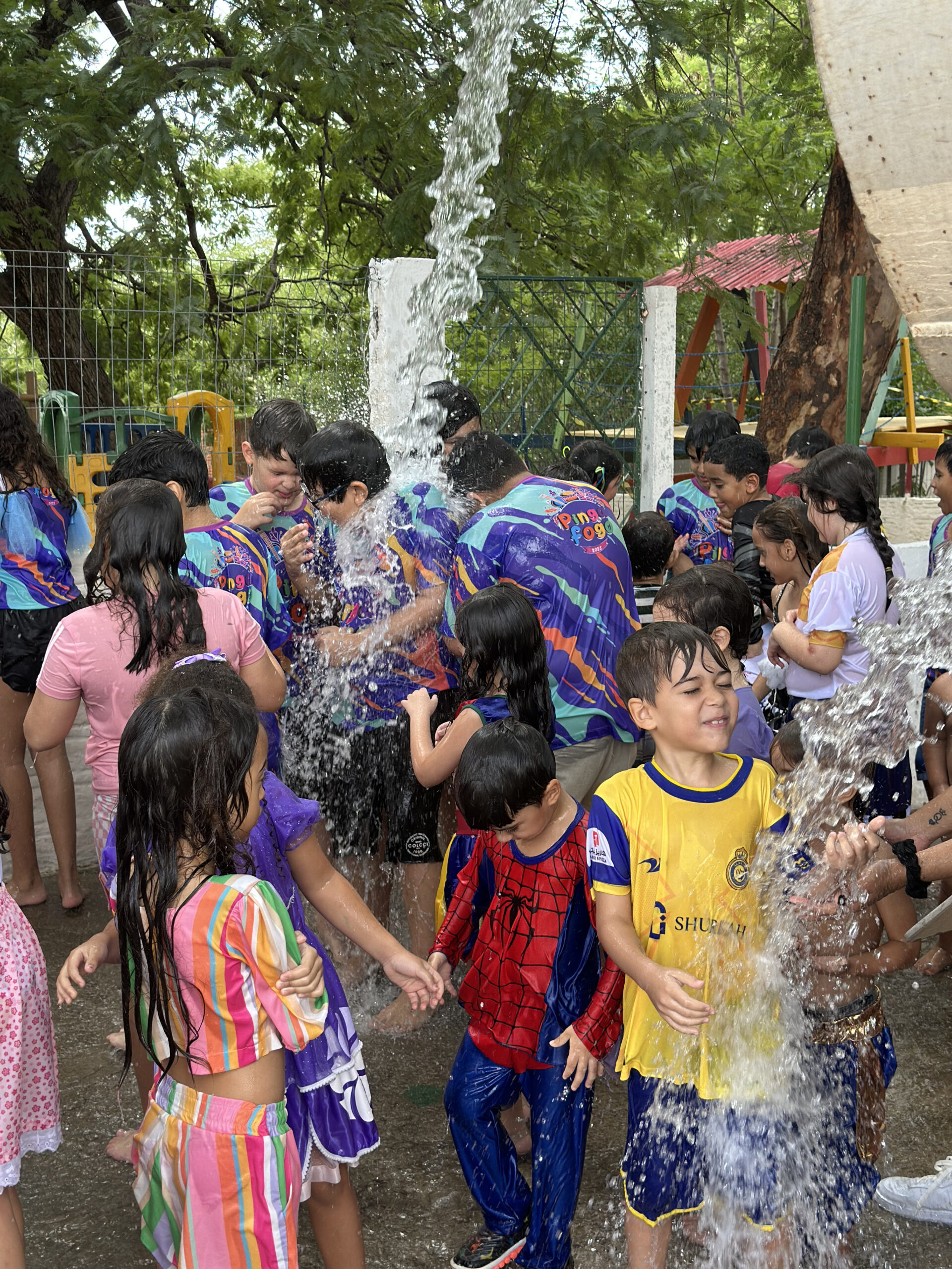 Carnaval do CFM reuniu criançada e suas famílias na folia