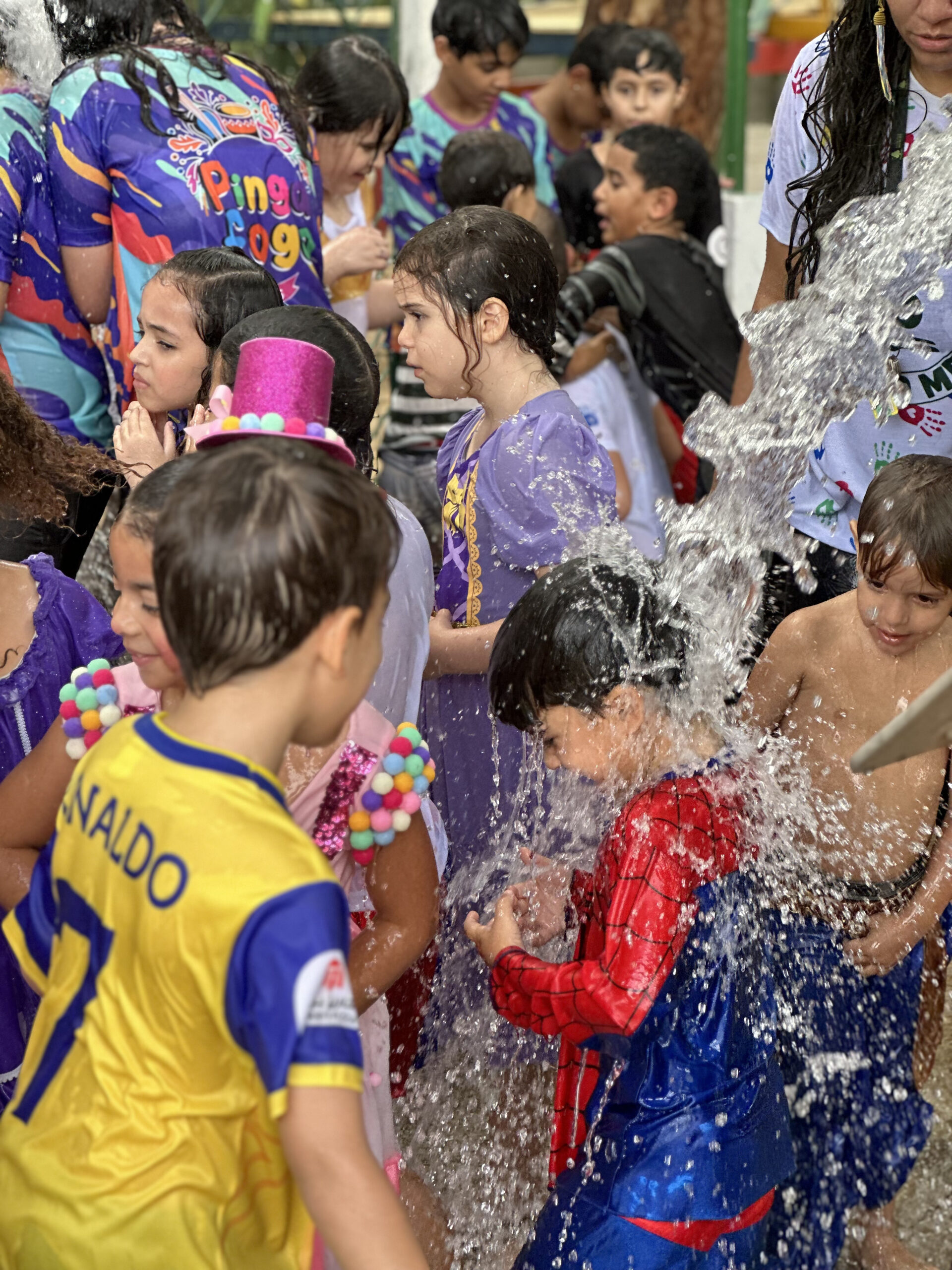 Carnaval do CFM reuniu criançada e suas famílias na folia