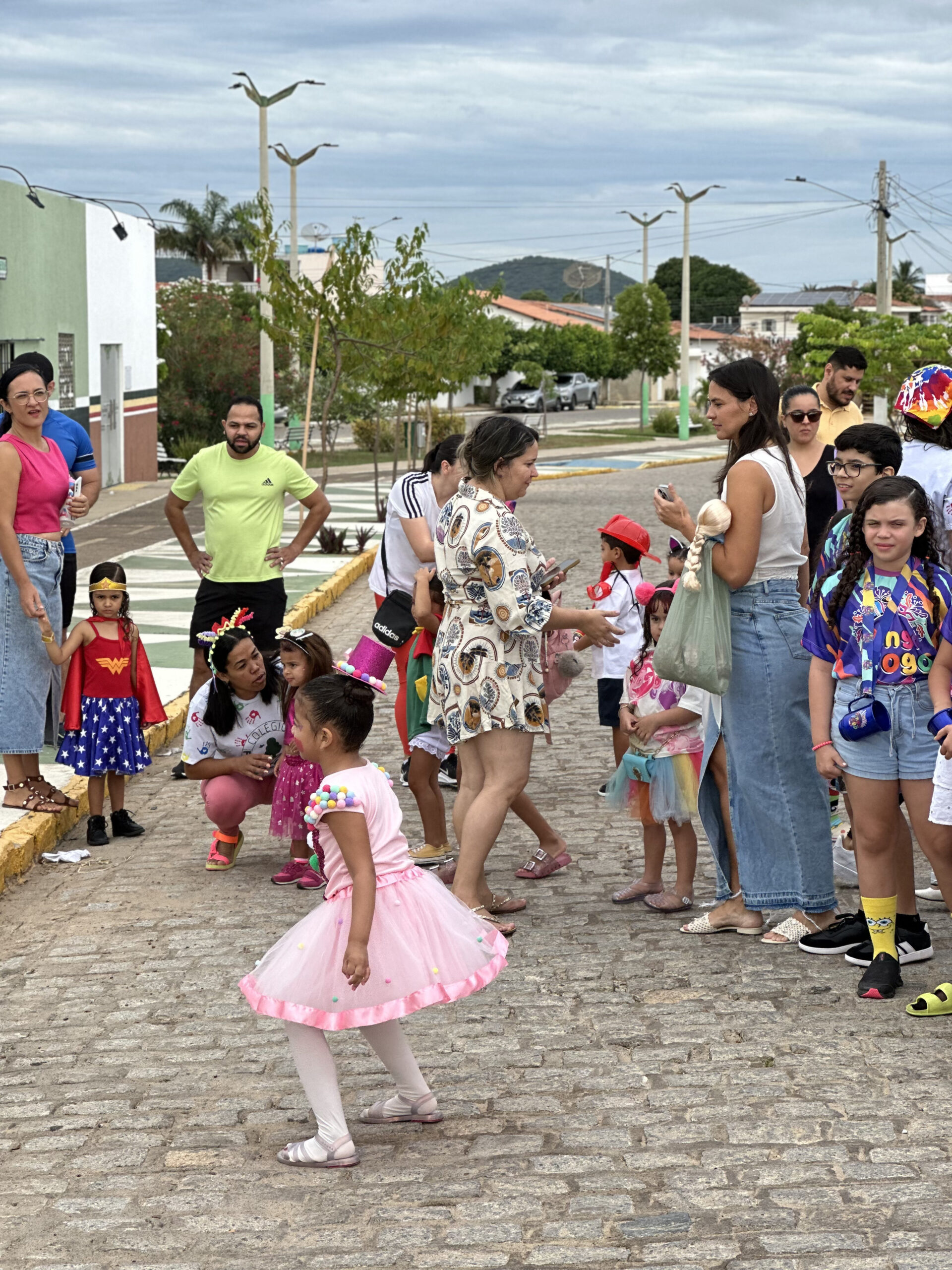Carnaval do CFM reuniu criançada e suas famílias na folia