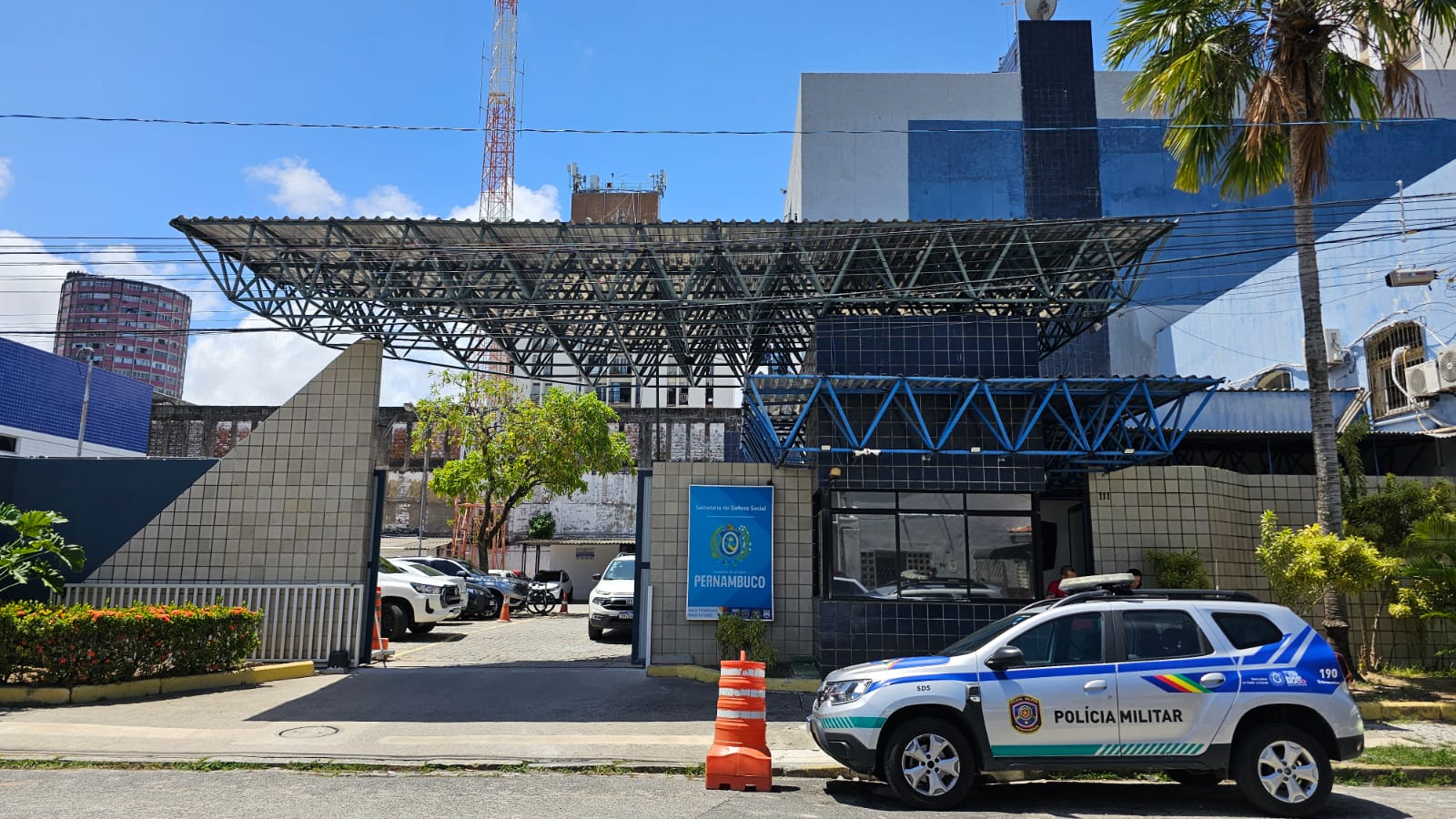 Sargentos da PM são expulsos por estupro de menor em PE 1 Sargentos da PM e Bombeiros são expulsos por estupro em PE - Foto: Divulgação