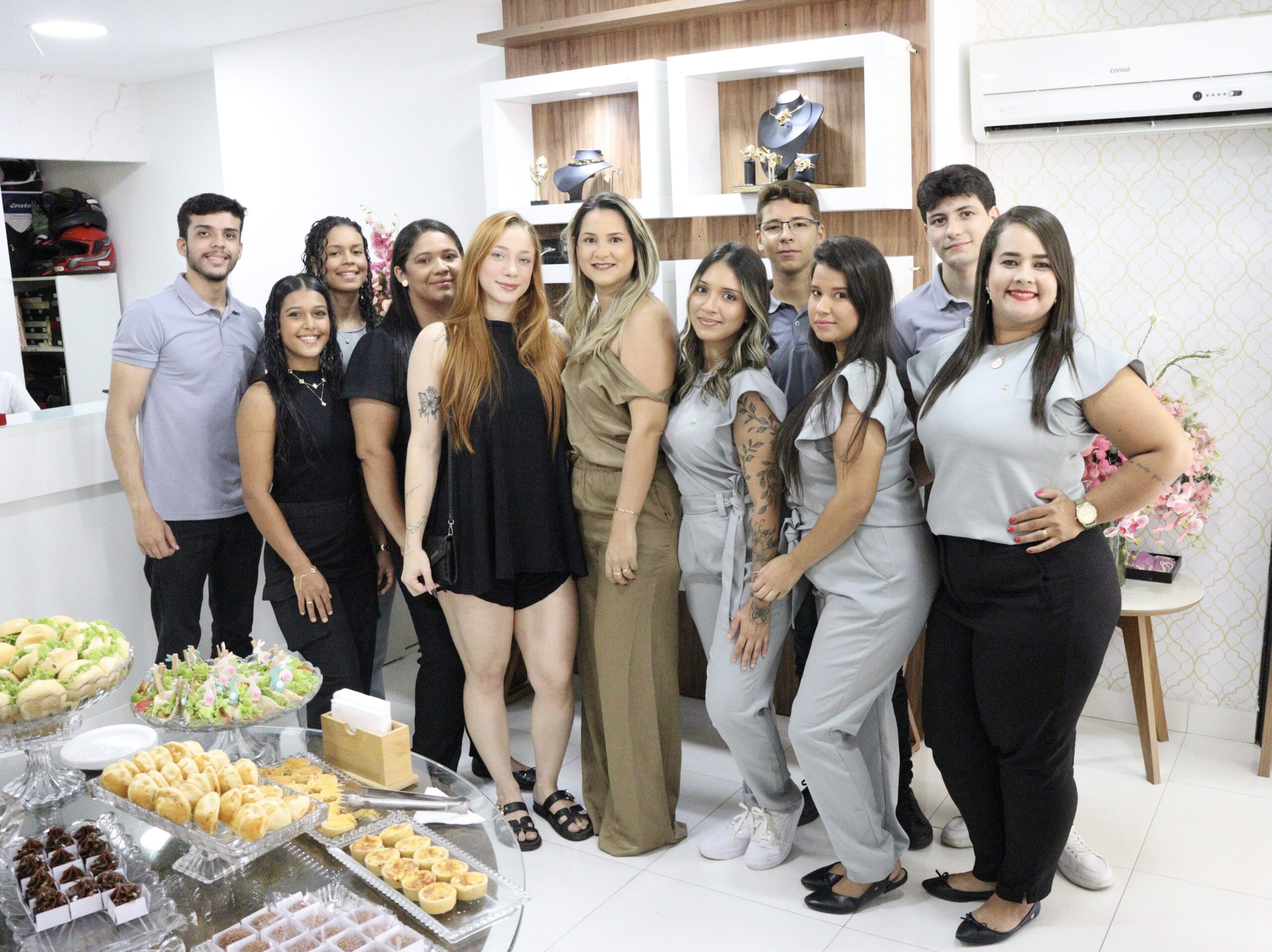 Lindíssima Semijoias lança coleção em parceria com o Amparo Amigo