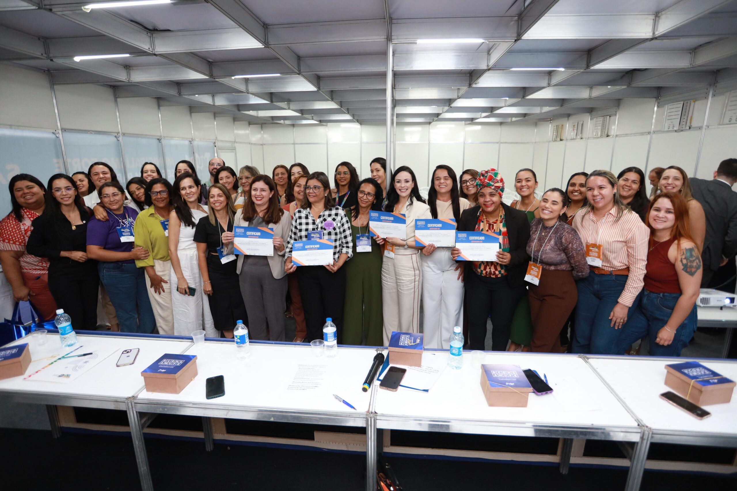 Durante debate, Márcia diz que as mulheres estão prontas para liderar
