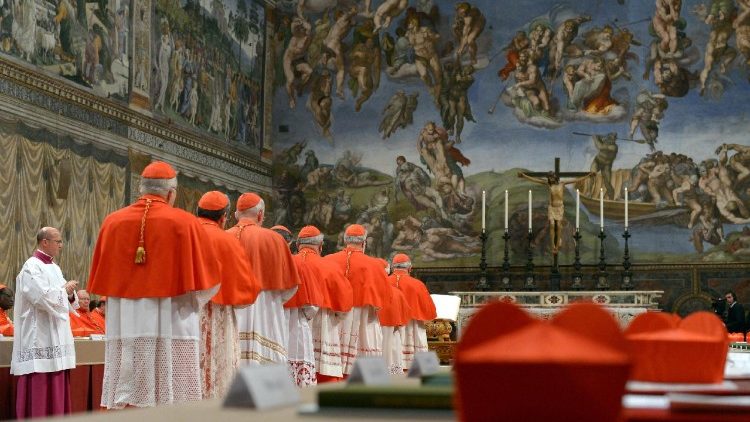 Vaticano inicia os preparativos da Capela Sistina para escolha do próximo papa 1 Vaticano inicia os preparativos da Capela Sistina para escolha do próximo papa