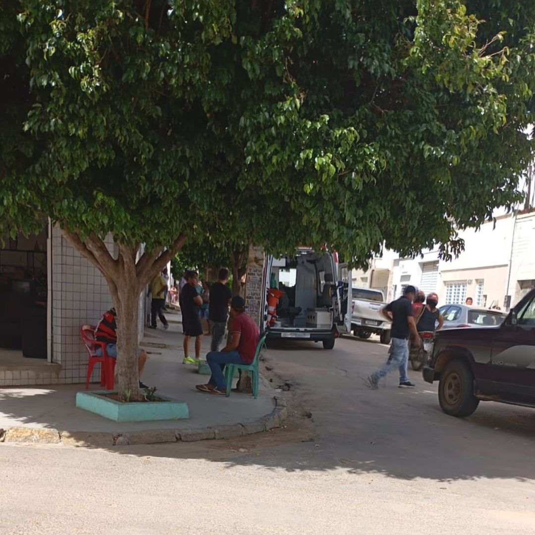Homem de 54 anos cai de prédio em ST e é atendido pelo Samu