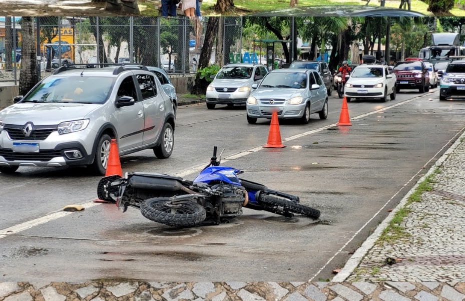 Policial militar morre em acidente na Avenida Caxangá 1 Policial militar morre em acidente na Avenida Caxangá - Foto: Reprodução/Cortesia