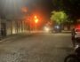 Incêndio e estrondo em poste assustam moradores em ST 10 Incêndio e estrondo em poste assustam moradores em ST