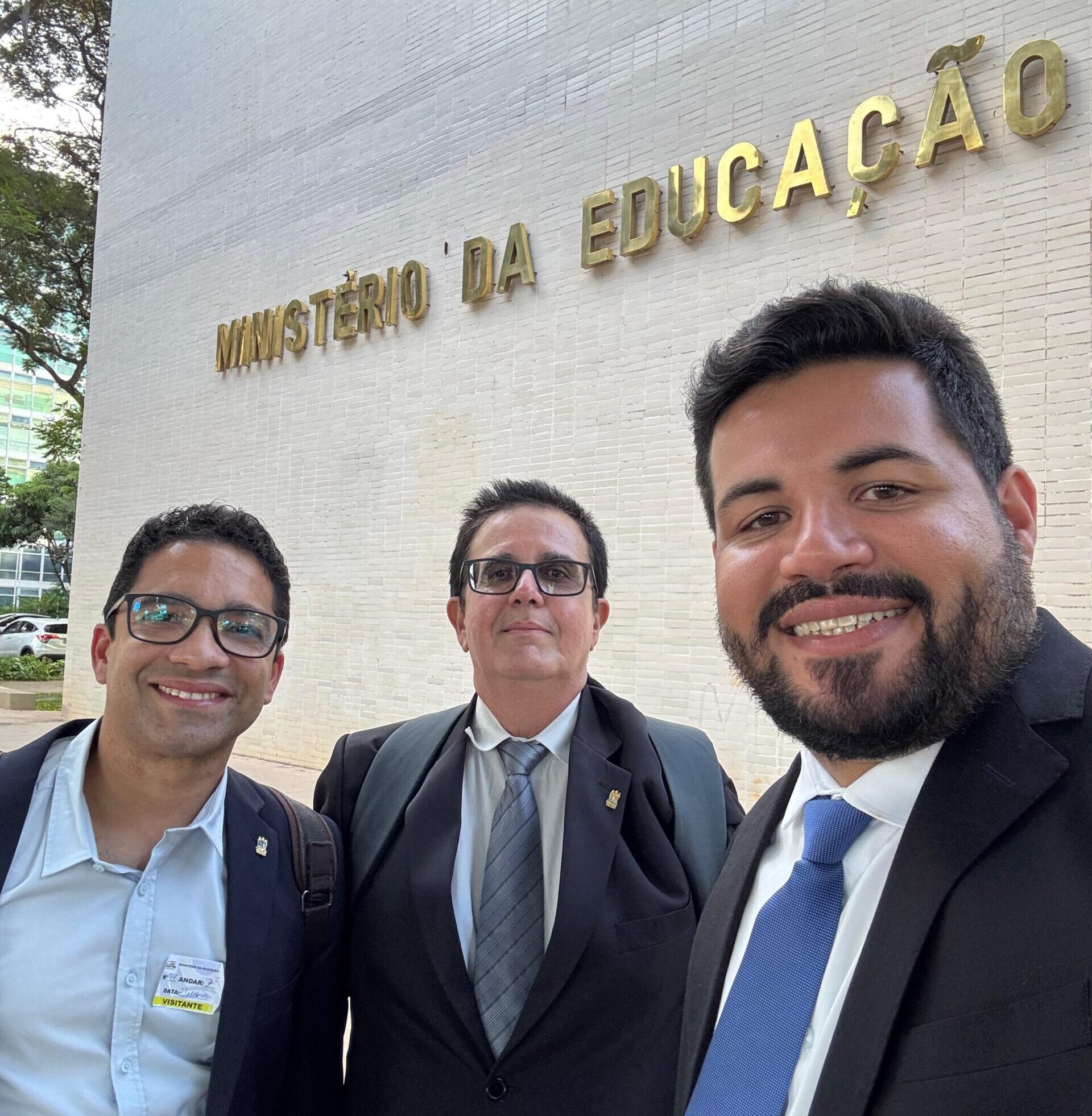 Allan Pereira ganha protagonismo e junto com Waldemar luta pela educação