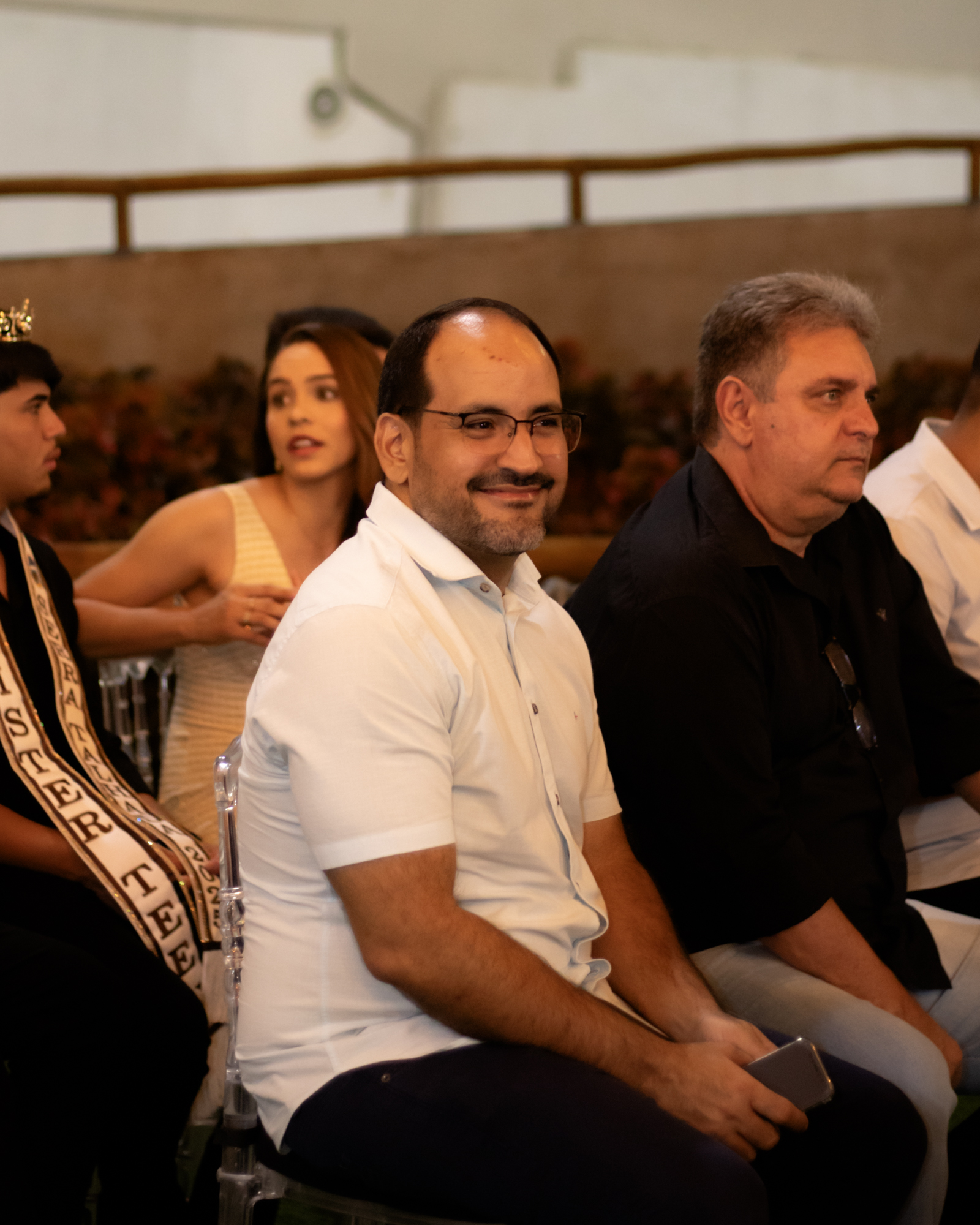 Livia Terto recebe coroa e faixa de Miss Serra Talhada 2025