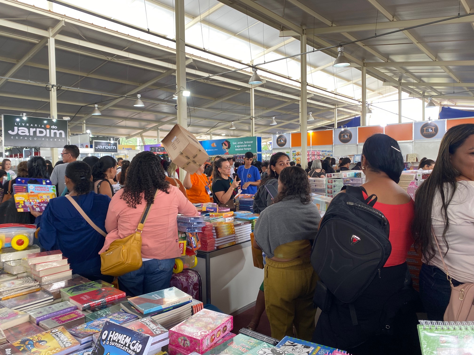 Circuito Literário é aberto em ST e terá Josildo Sá e Bia Marinho nesta 5ª