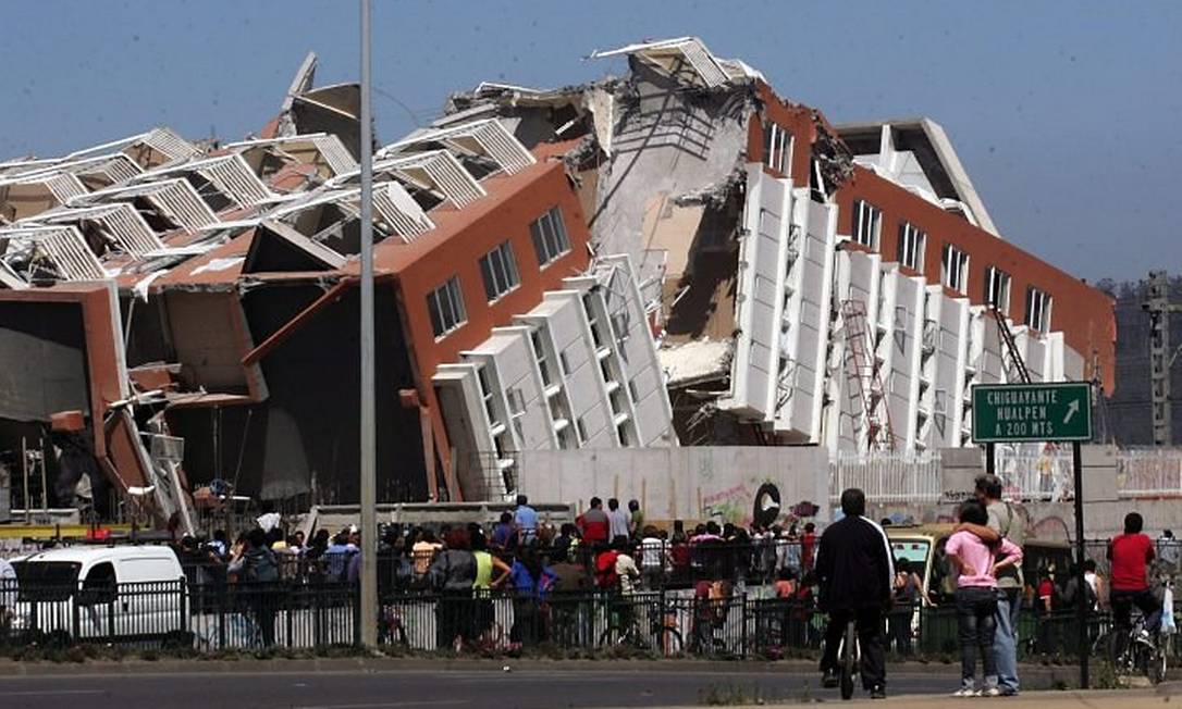 Autoridades suspendem alerta de tsunami no Chile e ordem de evacuação 1 Autoridades suspendem alerta de tsunami no Chile e ordem de evacuação