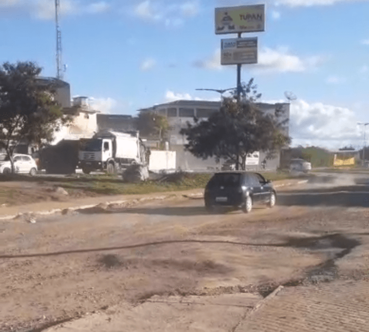 Vereador diz que 'obra sem fim' em ST inferniza trânsito e população