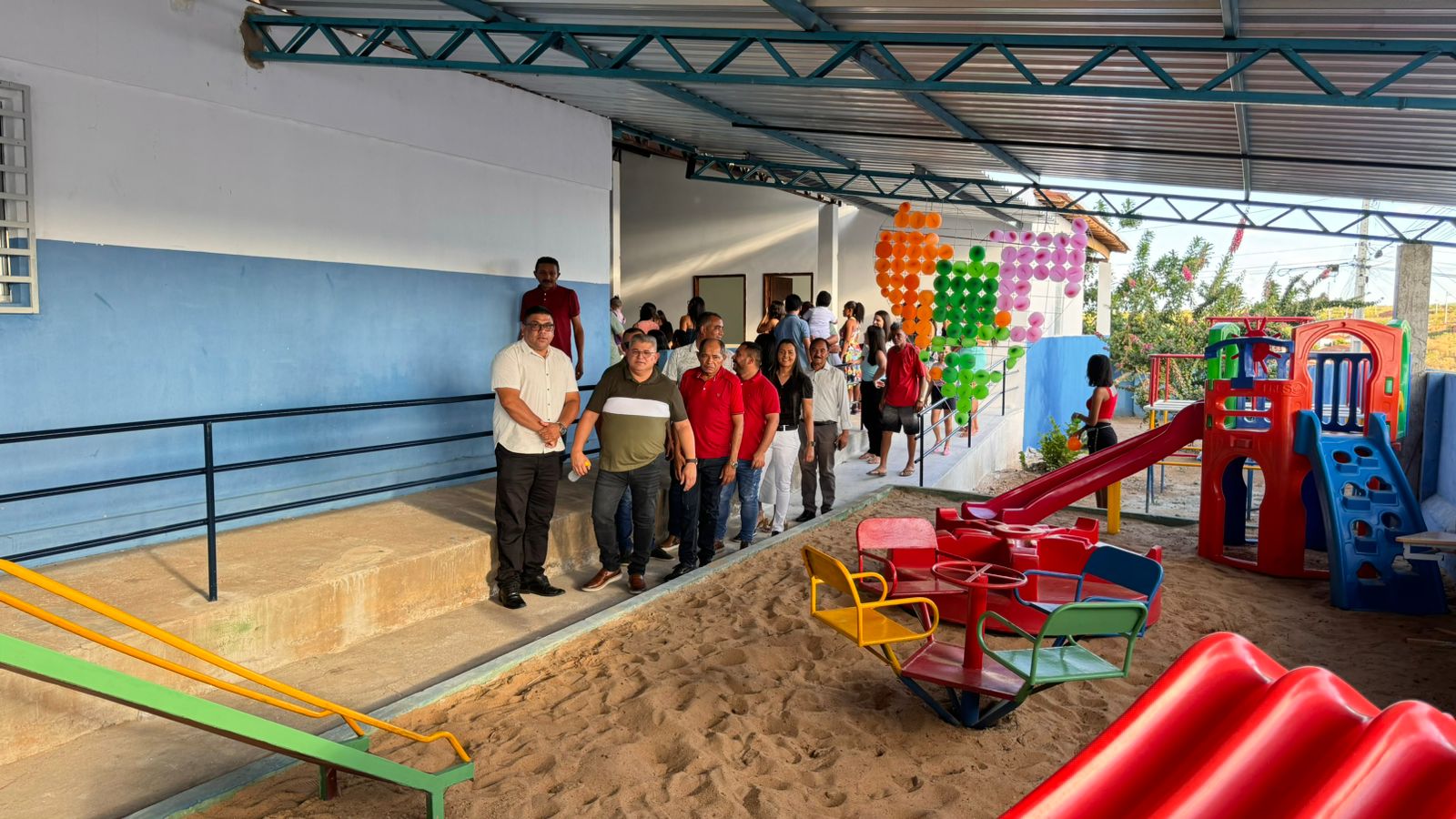 Joelson entrega ampliação de creche a população de Calumbi