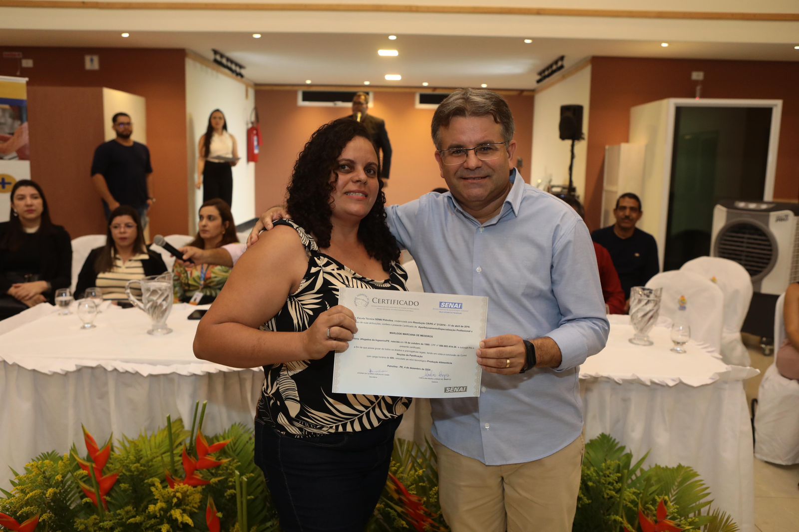 Afogados entregou 250 certificados de qualificação profissional - Fotos: Divulgação