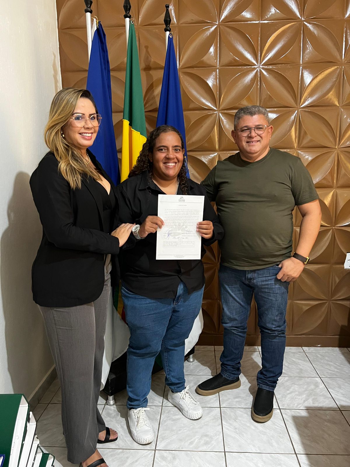 Joelson empossa novos servidores em Calumbi
