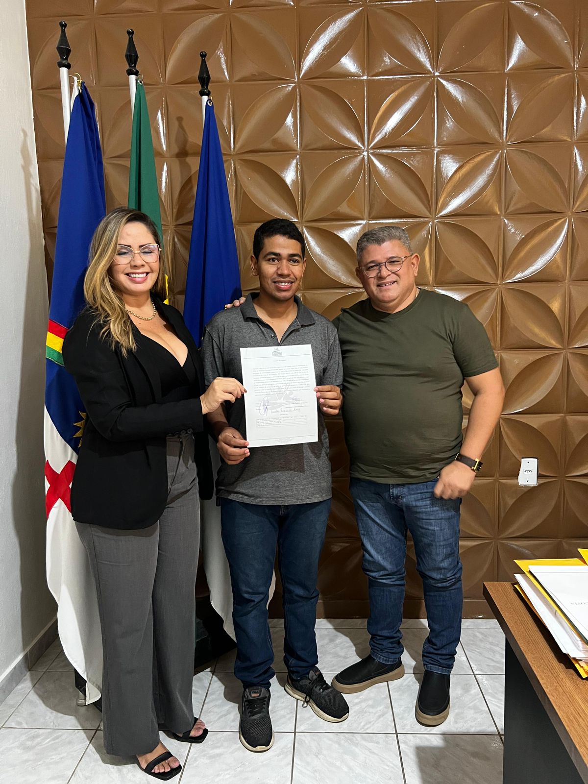 Joelson empossa novos servidores em Calumbi
