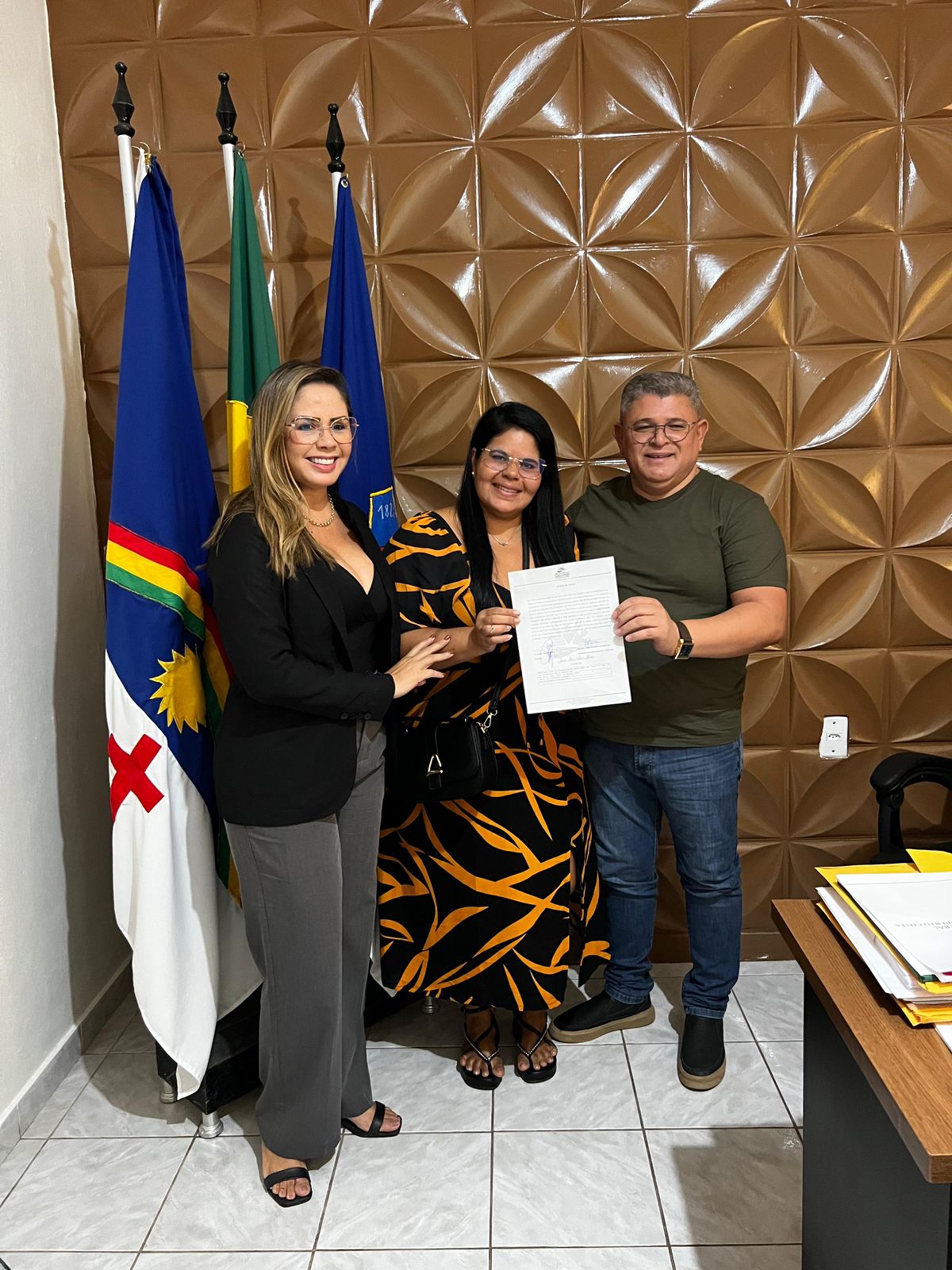 Joelson empossa novos servidores em Calumbi