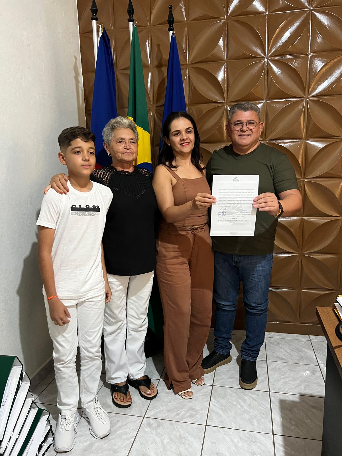 Joelson empossa novos servidores em Calumbi