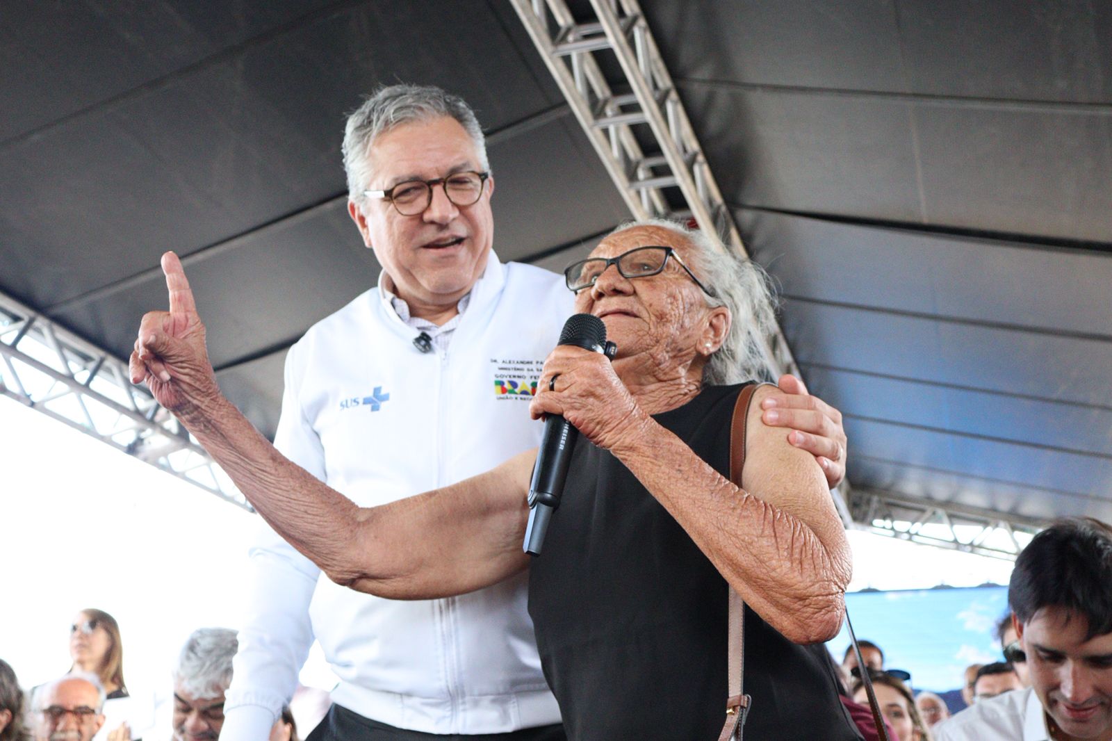 Alexandre Padilha recebe cobrança de IML e Delegacia da Mulher para ST