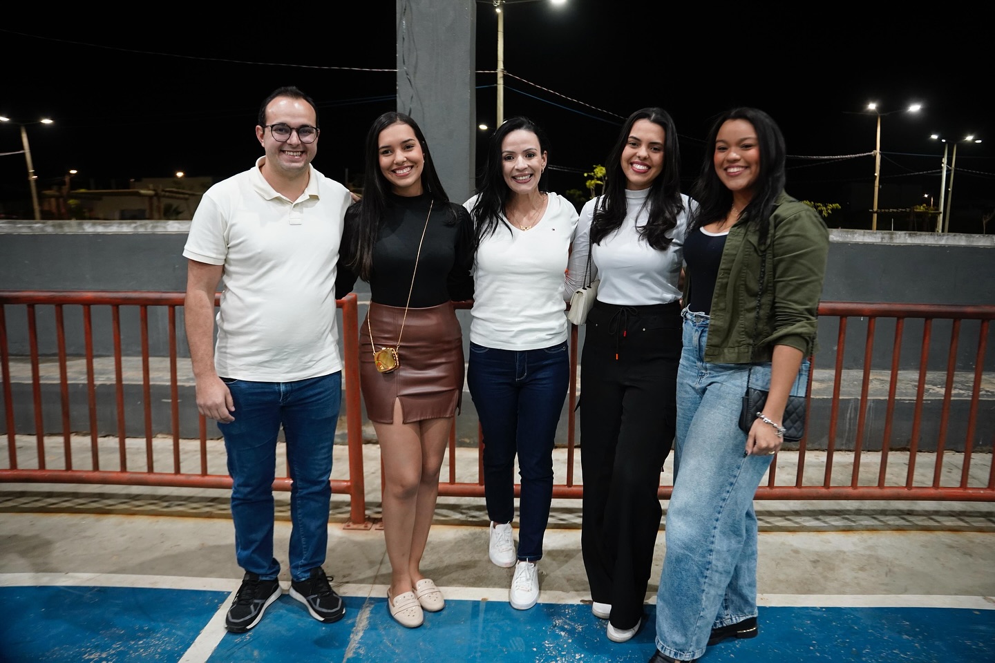 Márcia e Breno se aproximam da juventude e exaltam união como exemplo