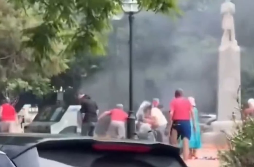 Ataque a passeata pró-Israel nos Estados Unidos deixa 8 feridos 1 Ataque a passeata pró-Israel nos Estados Unidos deixa 8 feridos - Imagem: Reprodução