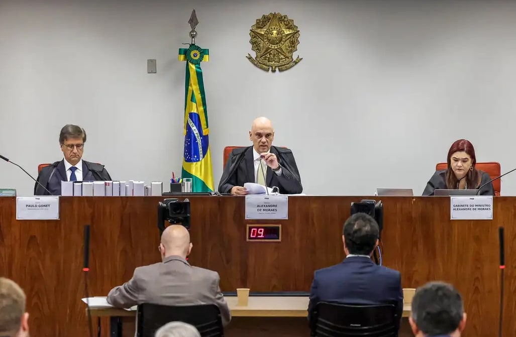 Moraes inicia interrogatório de Bolsonaro na ação da trama golpista; assista ao vivo 1 Moraes inicia interrogatório de Bolsonaro na ação da trama golpista - Foto: Gustavo Moreno/STF