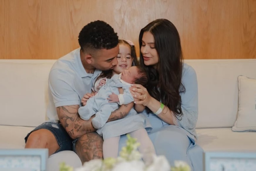 Nasce Daniel, 2º filho de Gabriel Jesus e Raiane Lima 1 Gabriel Jesus e Raiane Lima anunciam nascimento do 2º filho - Foto: Reprodução/Instagram