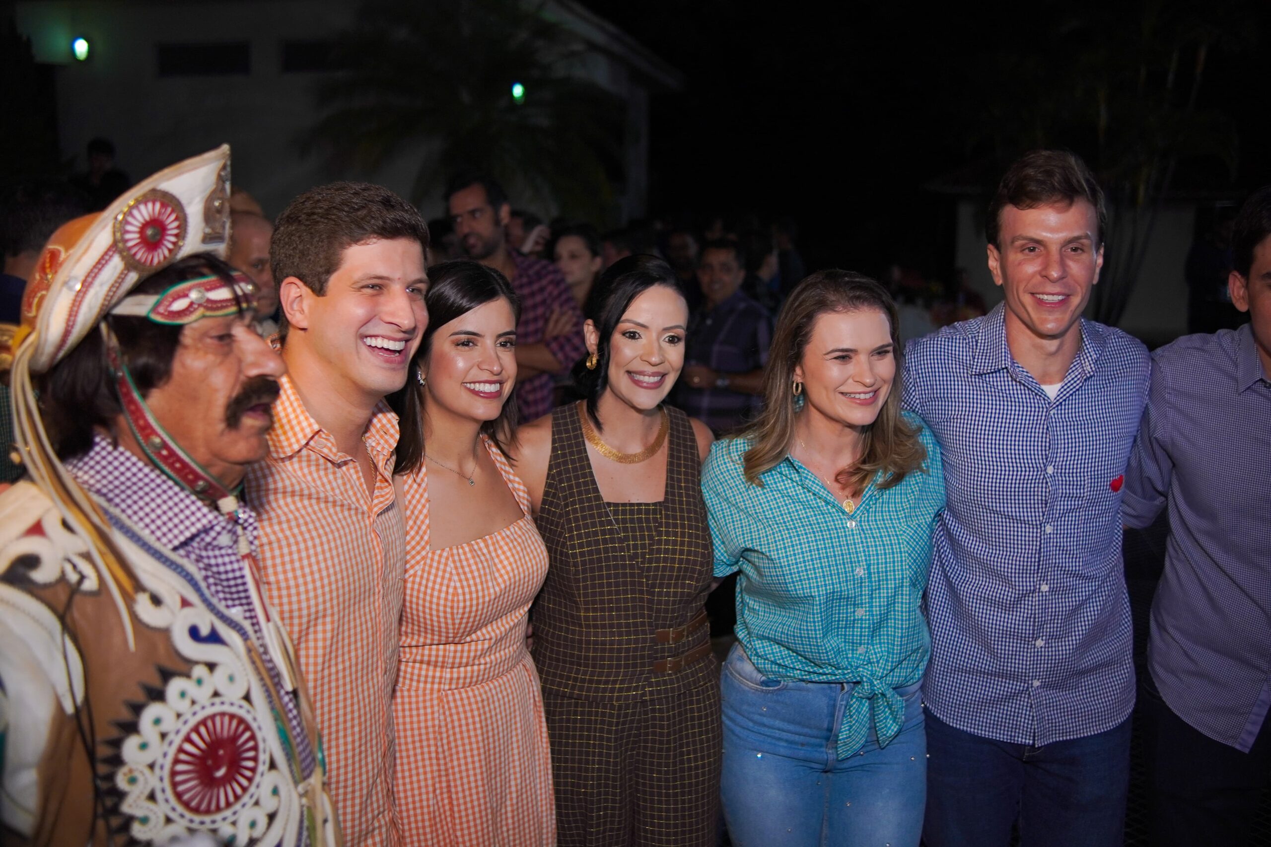 Márcia e Breno Araújo participam de evento na casa de FBC em Petrolina