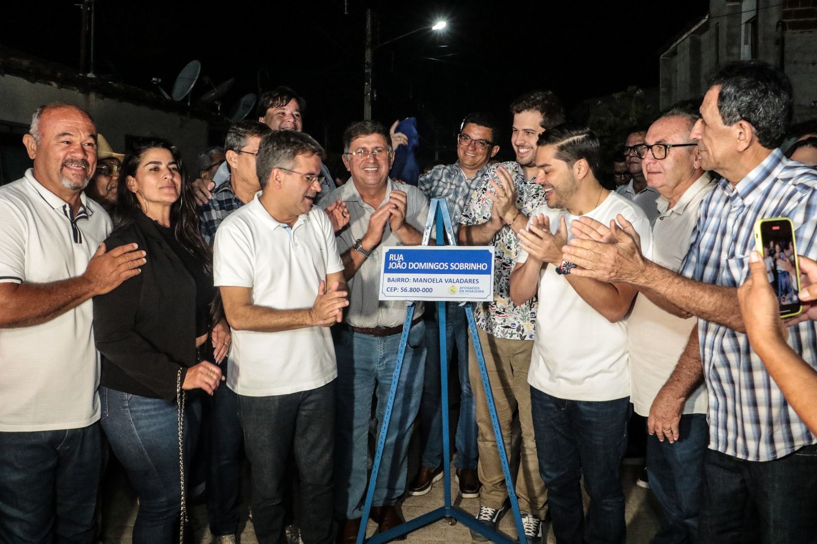 Prefeitura inaugurou ruas pavimentadas no São Braz