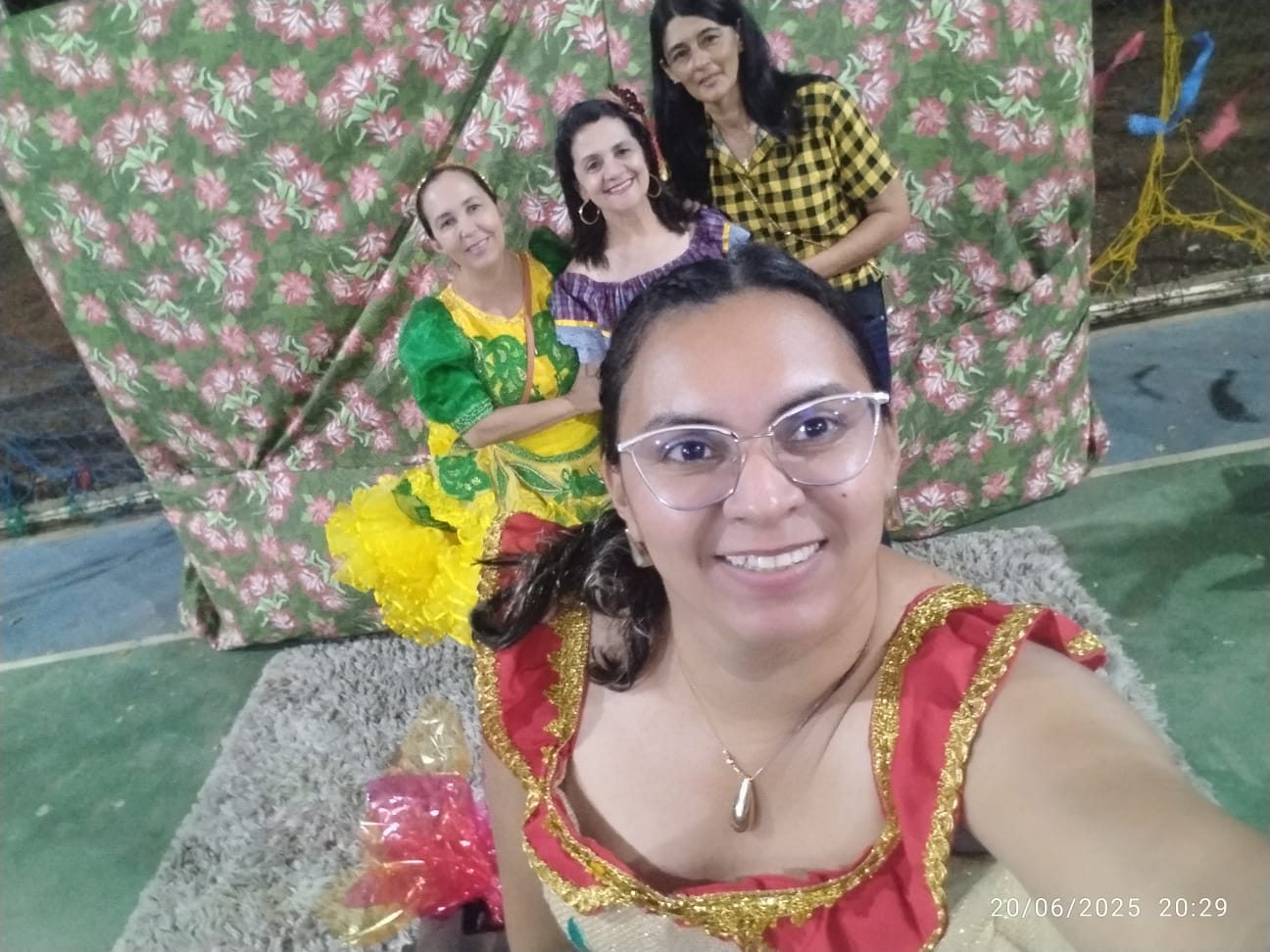 Creche Chico Torres celebra cultura junina em Serra Talhada